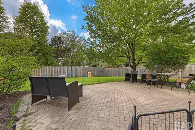 2050 Colchester Avenue, Hoffman Estates, IL 60192 - Photo 23