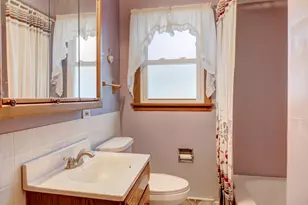 827 E 160th Pl, South Holland, IL 60473 - Photo 7