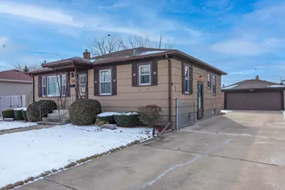 827 E 160th Place, South Holland, IL 60473 - Photo 1