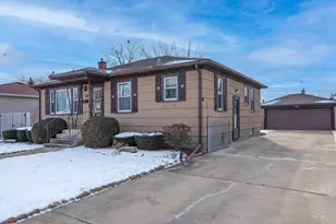 827 E 160th Pl, South Holland, IL 60473 - Photo 1