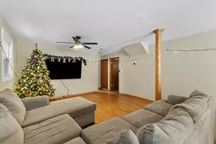 9341 S 82nd Ave, Hickory Hills, IL 60457 - Photo 3