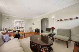 4224 N Hazel St, Chicago, IL 60613 - Photo 9