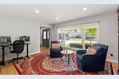 1120 Thompson Boulevard, Buffalo Grove, IL 60089 - Photo 3
