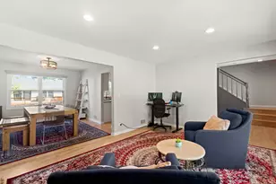 1120 Thompson Blvd, Buffalo Grove, IL 60089 - Photo 5