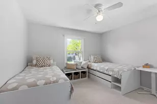 1120 Thompson Blvd, Buffalo Grove, IL 60089 - Photo 17