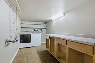 1305 Campbell St, Joliet, IL 60435 - Photo 27