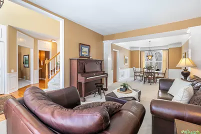 1074 Potomac Court, Grayslake, IL 60030 - Photo 3