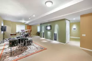 1074 Potomac Ct, Grayslake, IL 60030 - Photo 23