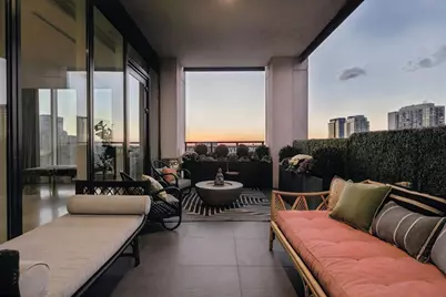 9 W Walton Street #2202, Chicago, IL 60610 - Photo 25