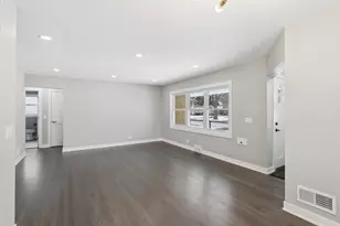 419 S Chase Ave, Lombard, IL 60148 - Photo 3