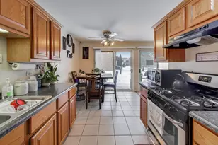 355 Wilmington Dr, Bartlett, IL 60103 - Photo 9