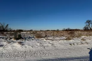 104 Kyle Ln, Kirkland, IL 60146 - Photo 1