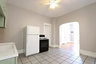 2440 S Oakley Ave, Chicago, IL 60608 - Photo 9