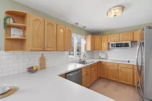 296 Charlotte Ave, Crystal Lake, IL 60014 - Photo 7