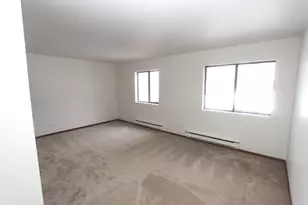 419 Berkshire Dr, Crystal Lake, IL 60014 - Photo 5