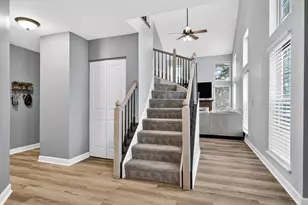 2069 Peach Tree Ln, Algonquin, IL 60102 - Photo 3