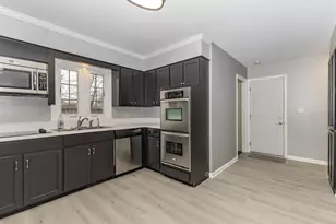 3907 44th St, Rock Island, IL 61201 - Photo 7