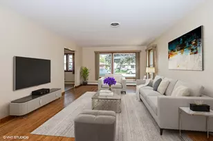 10012 S Komensky Ave, Oak Lawn, IL 60453 - Photo 3