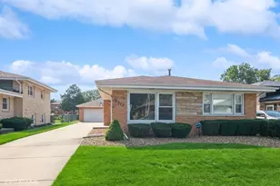 10012 S Komensky Ave, Oak Lawn, IL 60453 - Photo 1