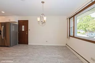 10012 S Komensky Ave, Oak Lawn, IL 60453 - Photo 7