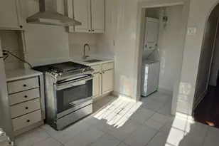 2417 W Arthington St, Chicago, IL 60612 - Photo 3