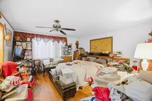 9748 S Van Vlissingen Rd, Chicago, IL 60617 - Photo 31