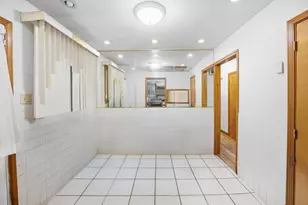 9748 S Van Vlissingen Rd, Chicago, IL 60617 - Photo 15