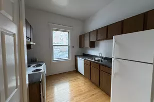 668 W Sheridan Rd, Chicago, IL 60613 - Photo 9