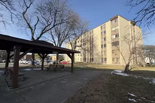 9725 S Karlov Ave, Oak Lawn, IL 60453 - Photo 3