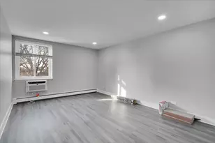 9725 S Karlov Ave, Oak Lawn, IL 60453 - Photo 13