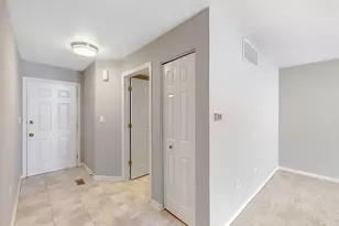 1978 Gary Ct, Schaumburg, IL 60193 - Photo 3