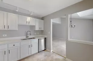 1978 Gary Ct, Schaumburg, IL 60193 - Photo 9