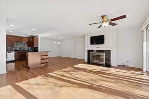 1 Oak Brook Club Dr, Oak Brook, IL 60523 - Photo 3