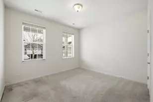 935 Carolina Ct, Pingree Grove, IL 60140 - Photo 13