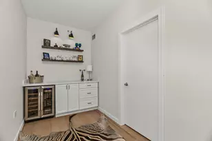 100 E 14th St, Chicago, IL 60605 - Photo 11