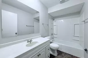 15613 Calumet Dr, South Holland, IL 60473 - Photo 11