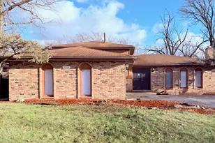 15613 Calumet Dr, South Holland, IL 60473 - Photo 1