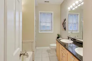 2317 W Belmont Ave, Chicago, IL 60618 - Photo 15