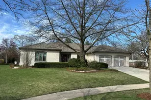 447 Stratford Ln, Willowbrook, IL 60527 - Photo 1