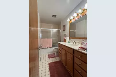 151 Rose Tree Lane, Lindenhurst, IL 60046 - Photo 13