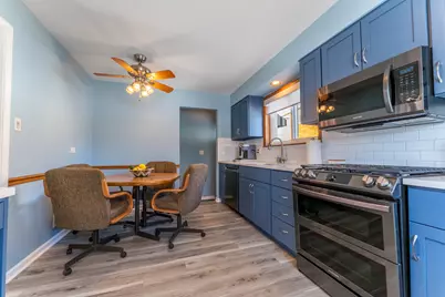 8832 Osceola Avenue, Morton Grove, IL 60053 - Photo 7