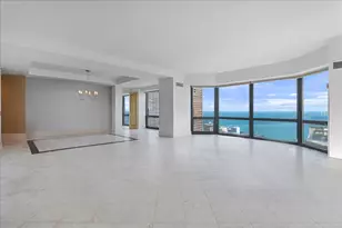 100 E Huron St, Chicago, IL 60611 - Photo 7