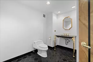 100 E Huron St, Chicago, IL 60611 - Photo 19