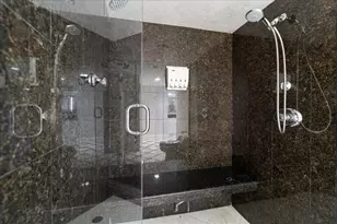 100 E Huron St, Chicago, IL 60611 - Photo 15