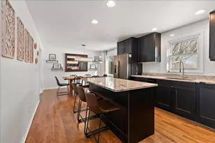 118 Beechcraft Dr, New Lenox, IL 60451 - Photo 9