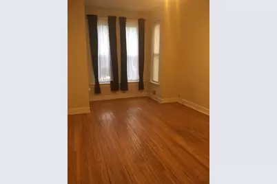 1749 W Barry Avenue, Chicago, IL 60657 - Photo 5