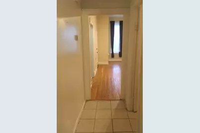 1749 W Barry Avenue, Chicago, IL 60657 - Photo 7