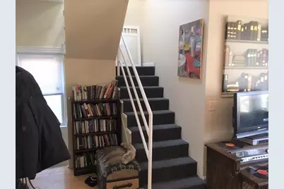 1749 W Barry Avenue, Chicago, IL 60657 - Photo 13