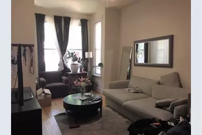 1749 W Barry Avenue, Chicago, IL 60657 - Photo 3