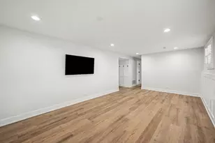 6920 Orchard Ln, Hanover Park, IL 60133 - Photo 21